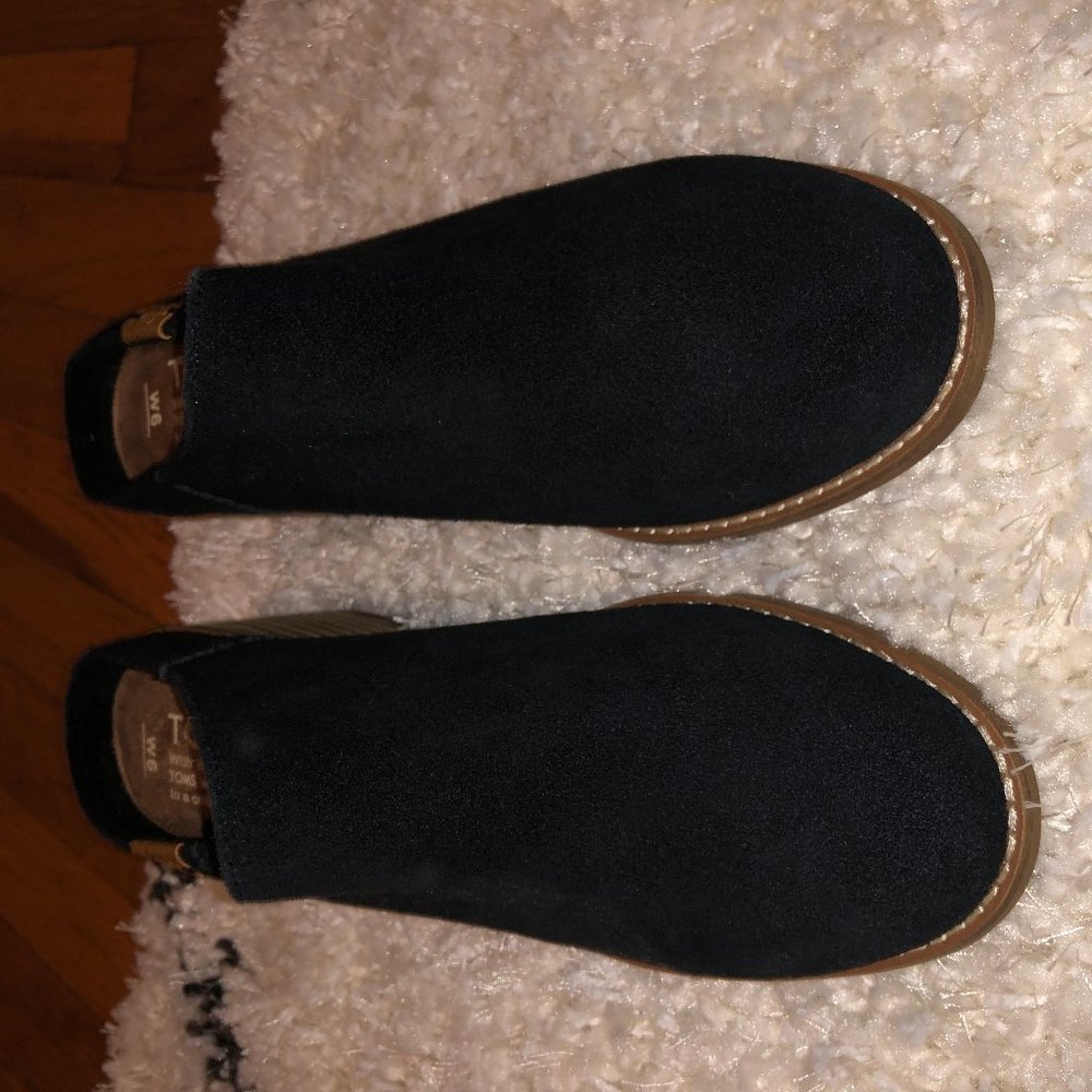 NWT - Black Toms slip on heels